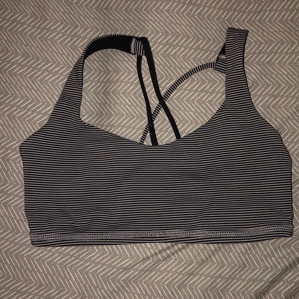 Lululemon sports bra